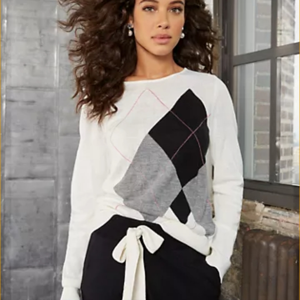 New York & Co Argyle sweater
